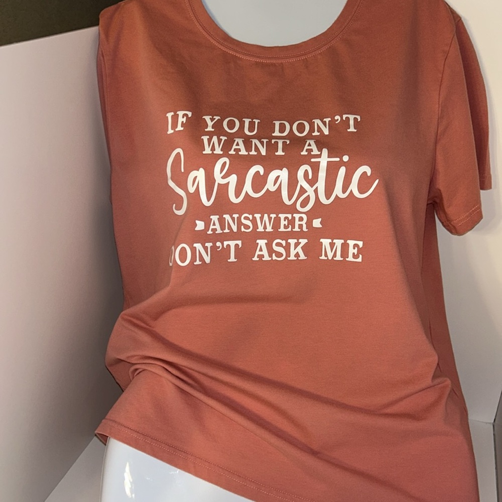 Y large mauve pinkish short sleeve Sarcastic theme Tshirt gently used